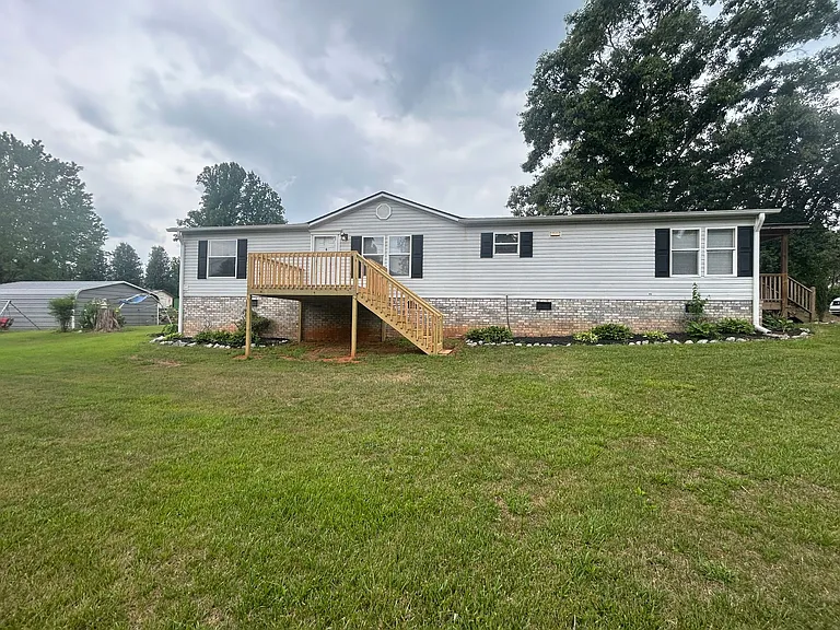 2087 Geer Hwy — Photo 1