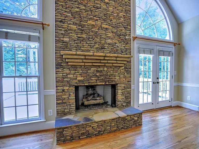 515 Mellbrook Ln — Photo 24