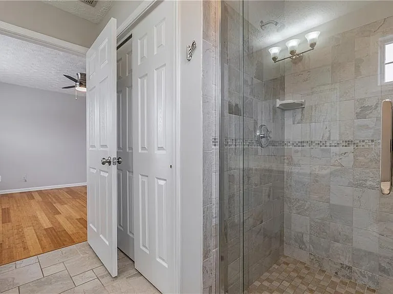 211 Harmony Ct — Photo 20