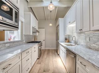 416 Vista Flora, Newport Beach, CA 92660