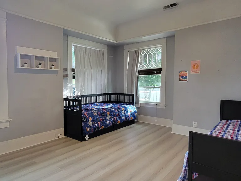 1141 Lafayette St — Photo 5