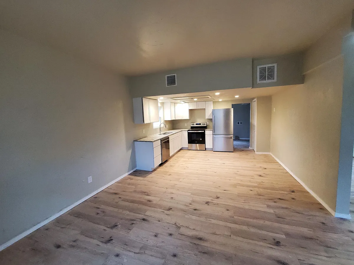 Building Photo - 1615 W Mansur Ave
