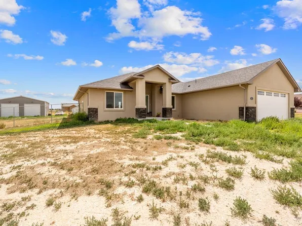 26 E Lyons Dr, Pueblo West, CO 81007