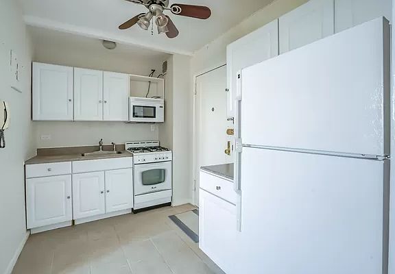 4th image of 110-20 71st Ave #728