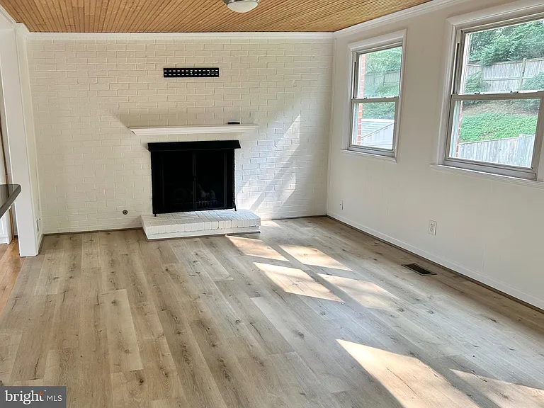 7111 Norwalk St — Photo 10