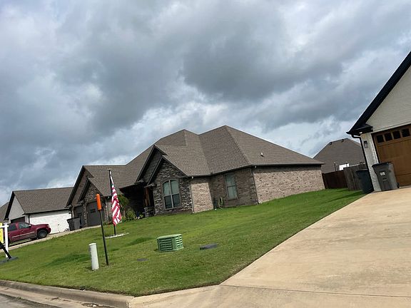 2nd image of 3801 Stoneridge