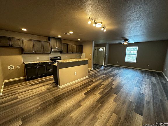 4th image of 4914 DRISKILL ST