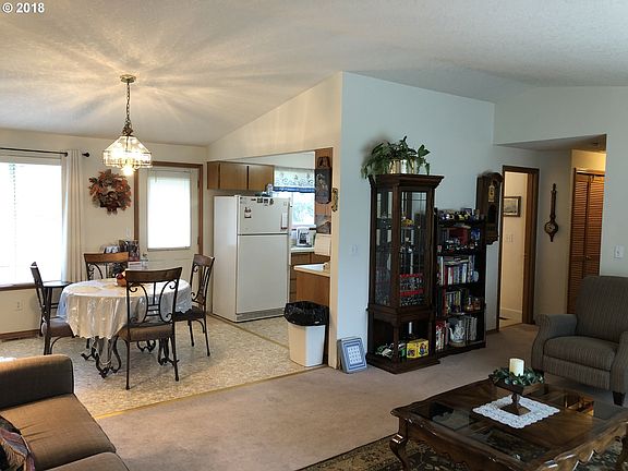 4th image of 5507 SE Park St