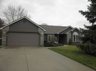 1532 Ridgewood Ln, Bluffton, IN 46714