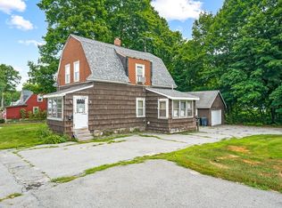 31 Sea St, Methuen, MA 01844