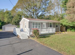 4220 Bubbling Over Dr, Louisville, KY 40216