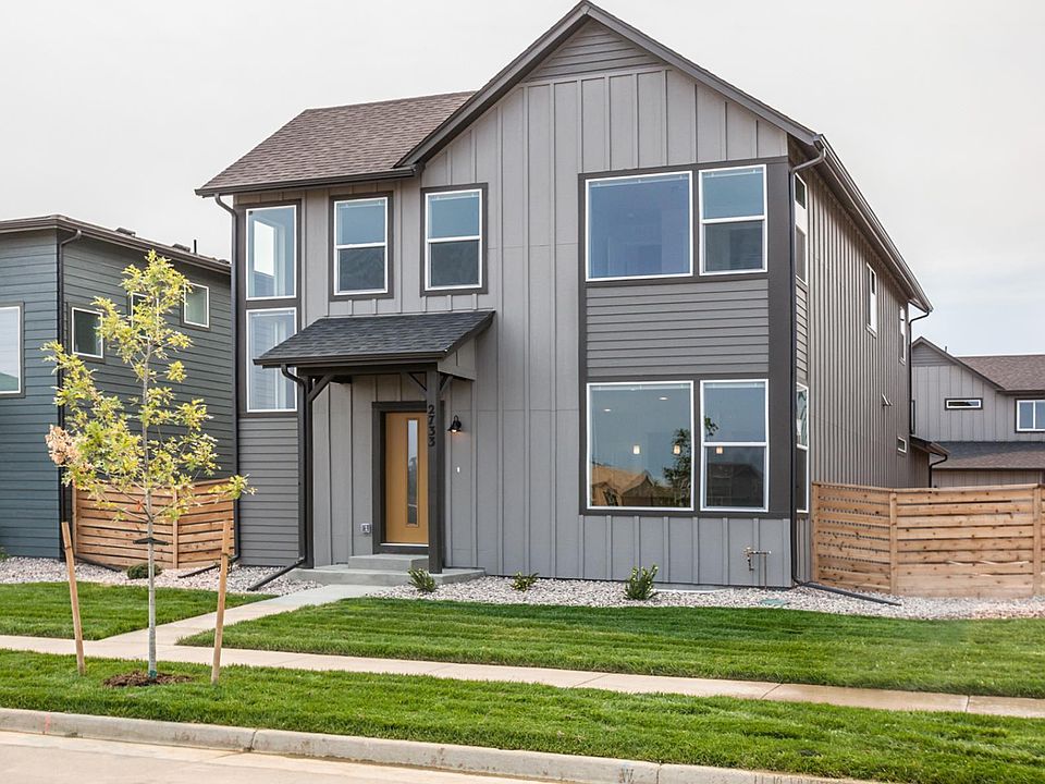 Front sidewalk and grass maintained by HOA