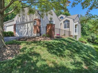 1679 Ridgeview Circle Dr, Ballwin, MO 63021