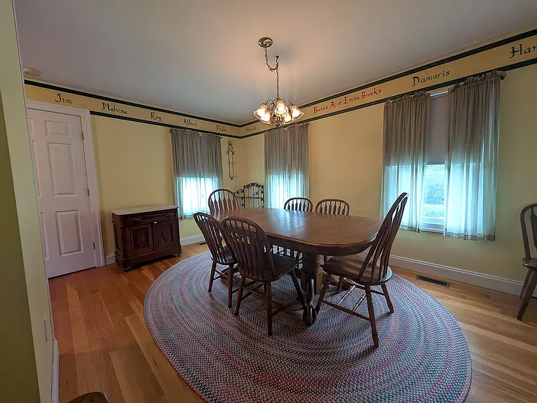 10 Shore Rd — Photo 6
