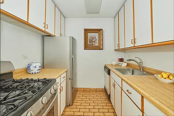 Rented by Battery Park Realty | media 15