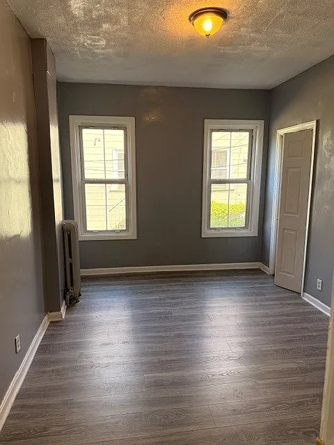 3 bed, 1100 sqft, $3,400 — Photo 2