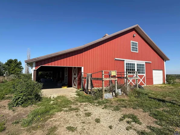 11464 130th St, Valley Falls, KS 66088
