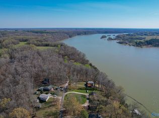 17451 Richter Rd, Rogersville, AL 35652