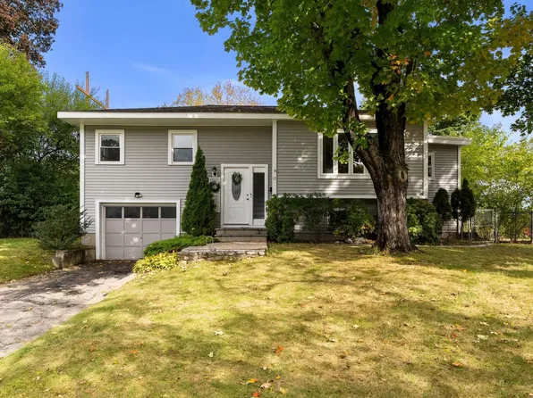 17 Brigati Ter, Framingham, MA 01701
