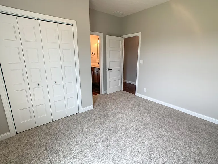 5447 Crocus Dr — Photo 14