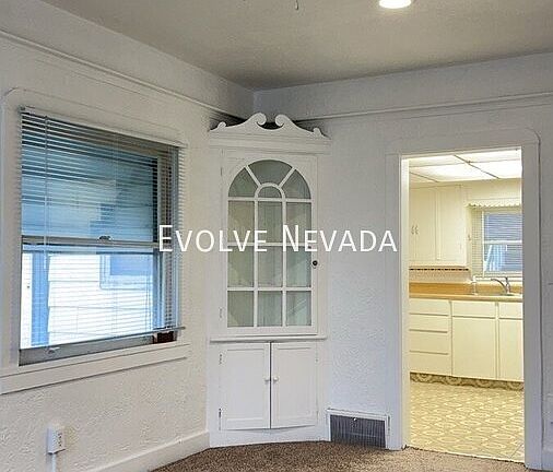 5th image of 219 E 7th St #1