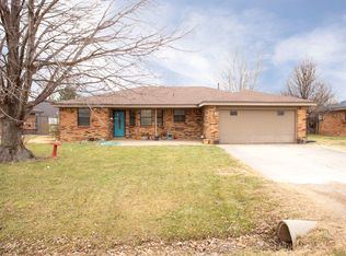 1613 Pecan Ave, Panhandle, TX 79068