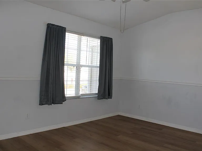 16320 Swan View Cir — Photo 19