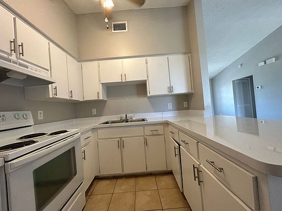 5th image of 3009 Santa Barbara Blvd #0