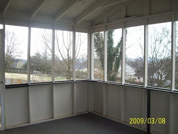 4th image of 10228 Overview Dr