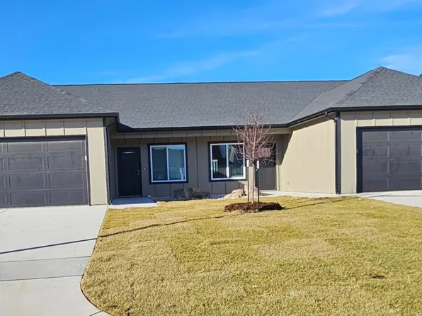 9321/9323 E Wassall Ct, Wichita, KS 67210
