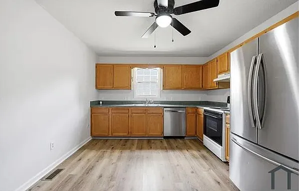 125 Bellevue Dr — Photo 6