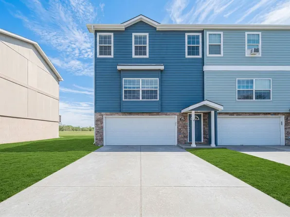 3724 Saddle Horn Trl, Ogden, KS 66517