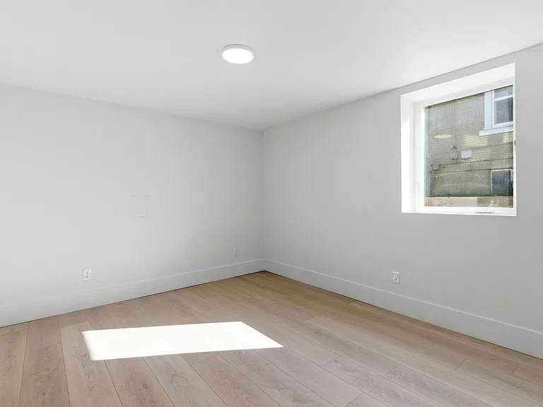 2945 NE 57th Ave — Photo 39