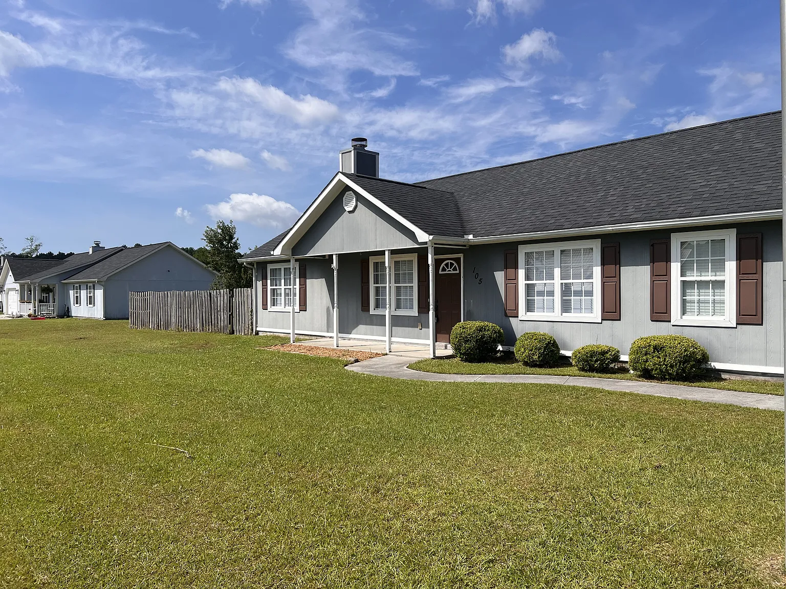 105 Foxtrail Drive (Hubert) - 1 — Photo 2