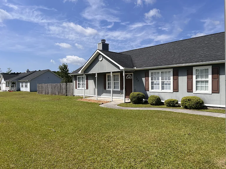 105 Foxtrail Dr — Photo 2