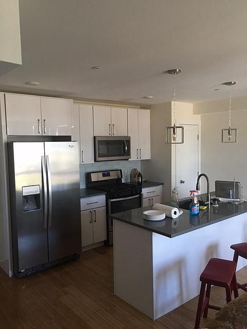 1st image of 1834 Vineyard St Unit 20