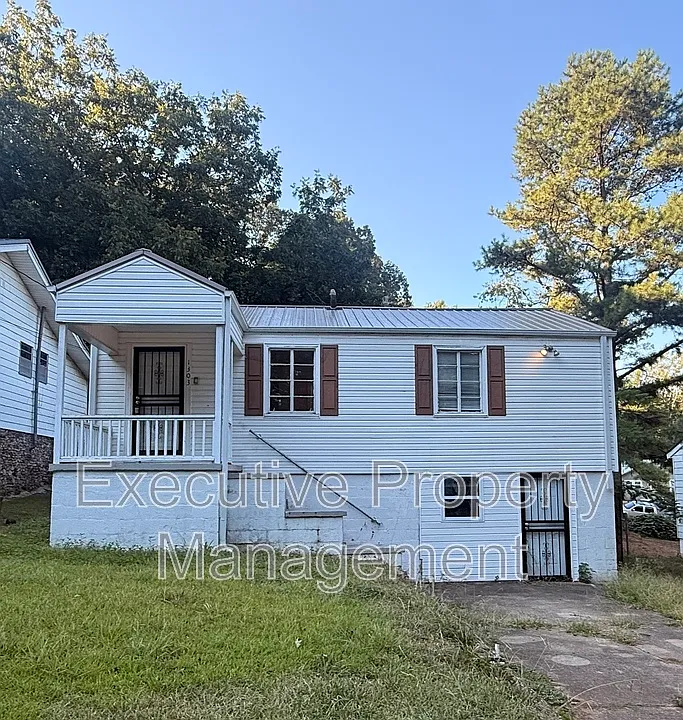 1303 9th Ave