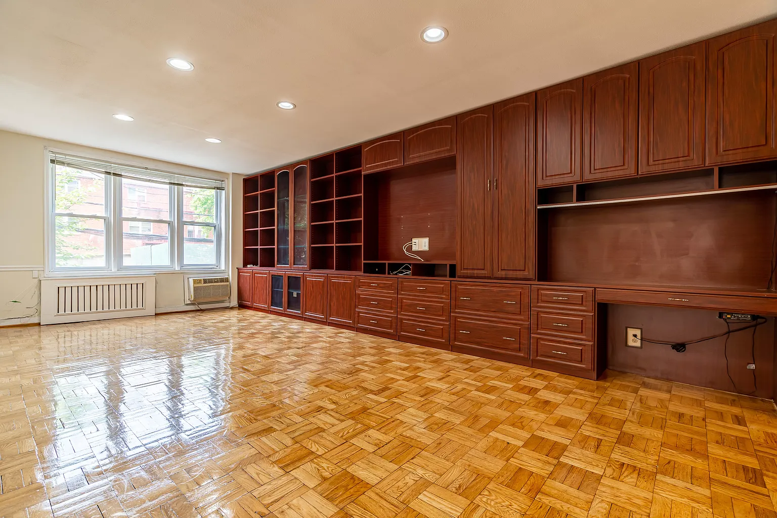 5775 Mosholu Ave APT 2D photo 1