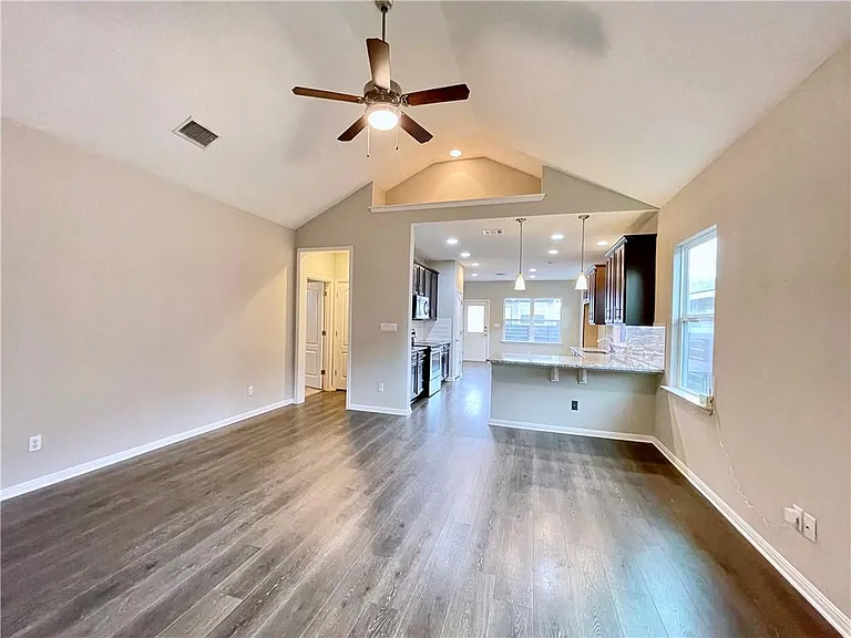 710 Coconut Grove St — Photo 9