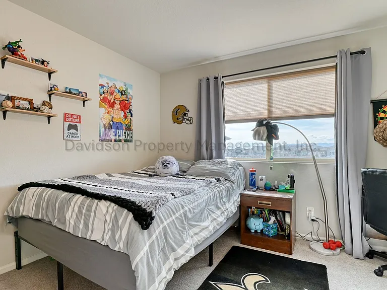 7050 Silvergrass Dr — Photo 11