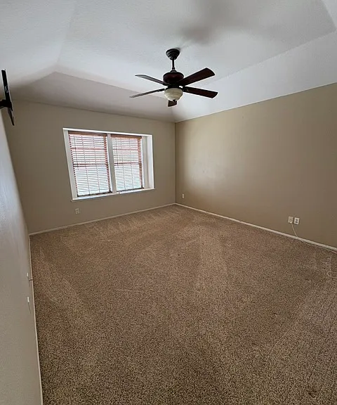 21441 Firwood — Photo 7