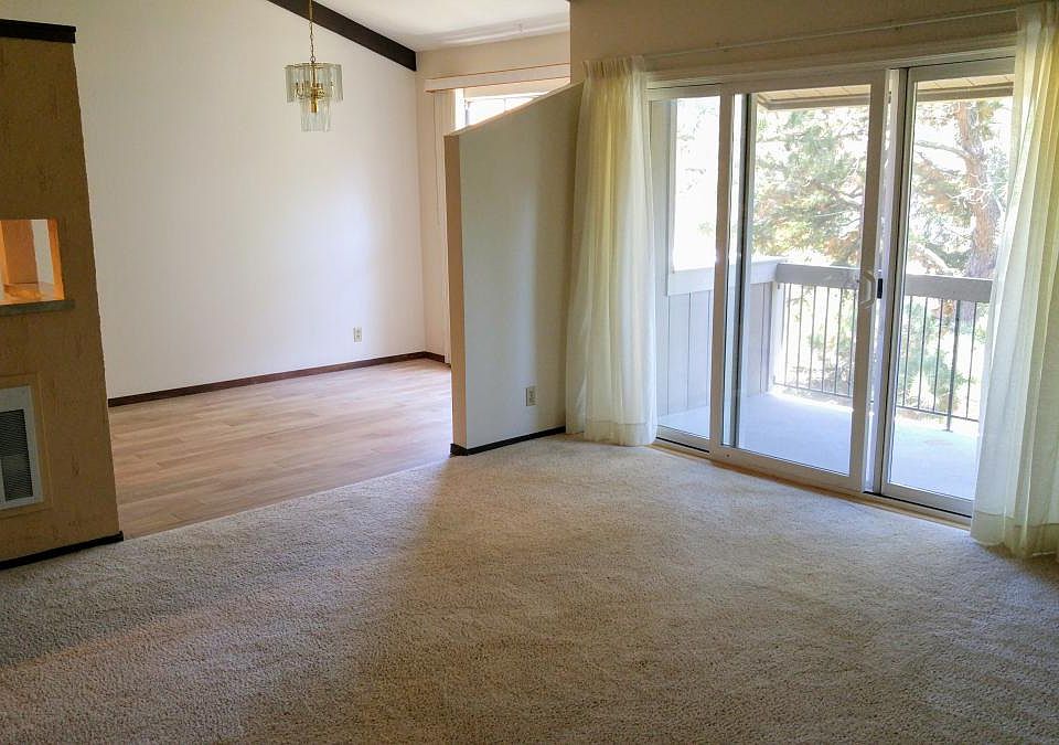 1st image of 2059 Ascot Dr Unit 210
