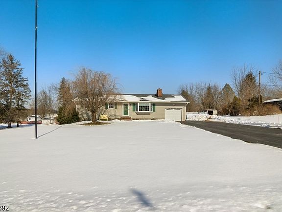 2nd image of 9 Hilltop Rd