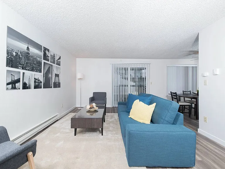 Solana Apartments — Photo 11