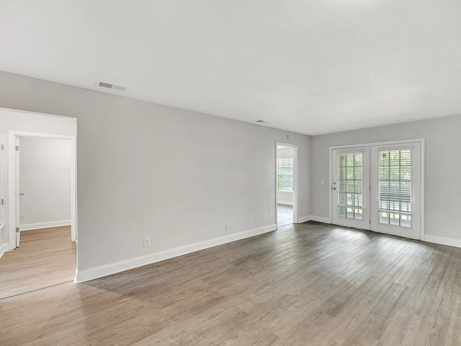 Royal Dutch Villas Apartments — Photo 1
