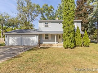 3413 Ivanrest Ave SW, Grandville, MI