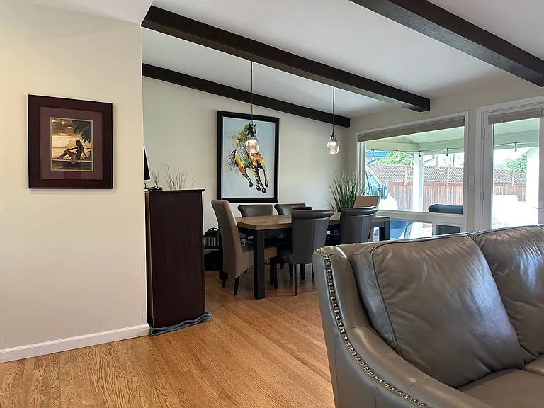 Dining area 2