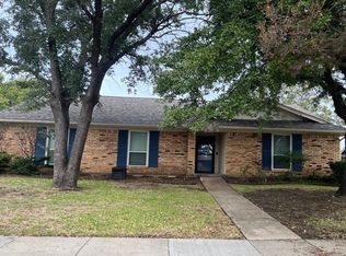 1629 Clarendon Dr, Lewisville, TX 75067