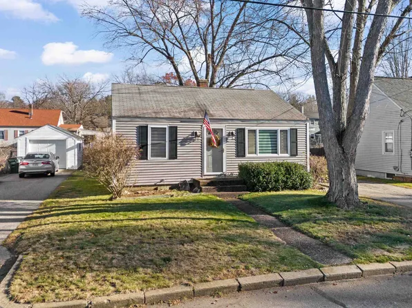 221 Elgin Avenue, Manchester, NH 03104