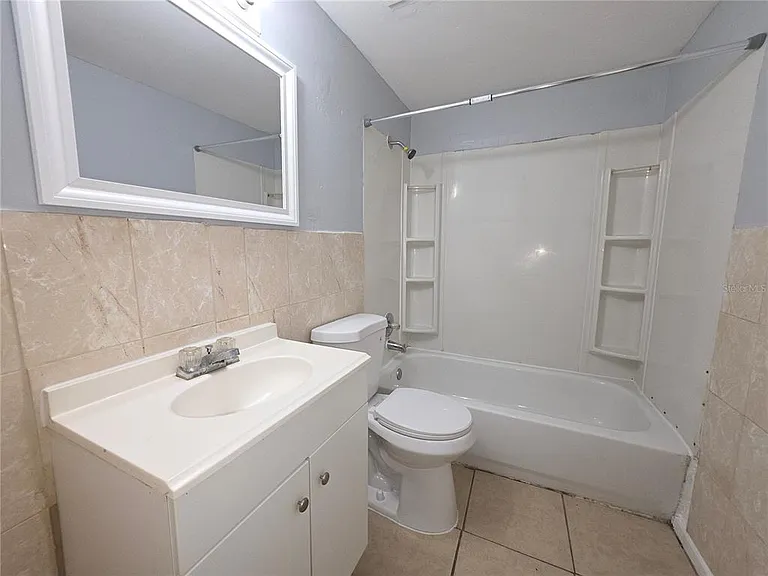 502 SE 9th St — Photo 7
